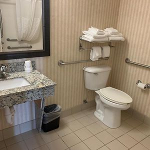 Queen Room Roll Shower Mobility Accessible or Non-Smoking